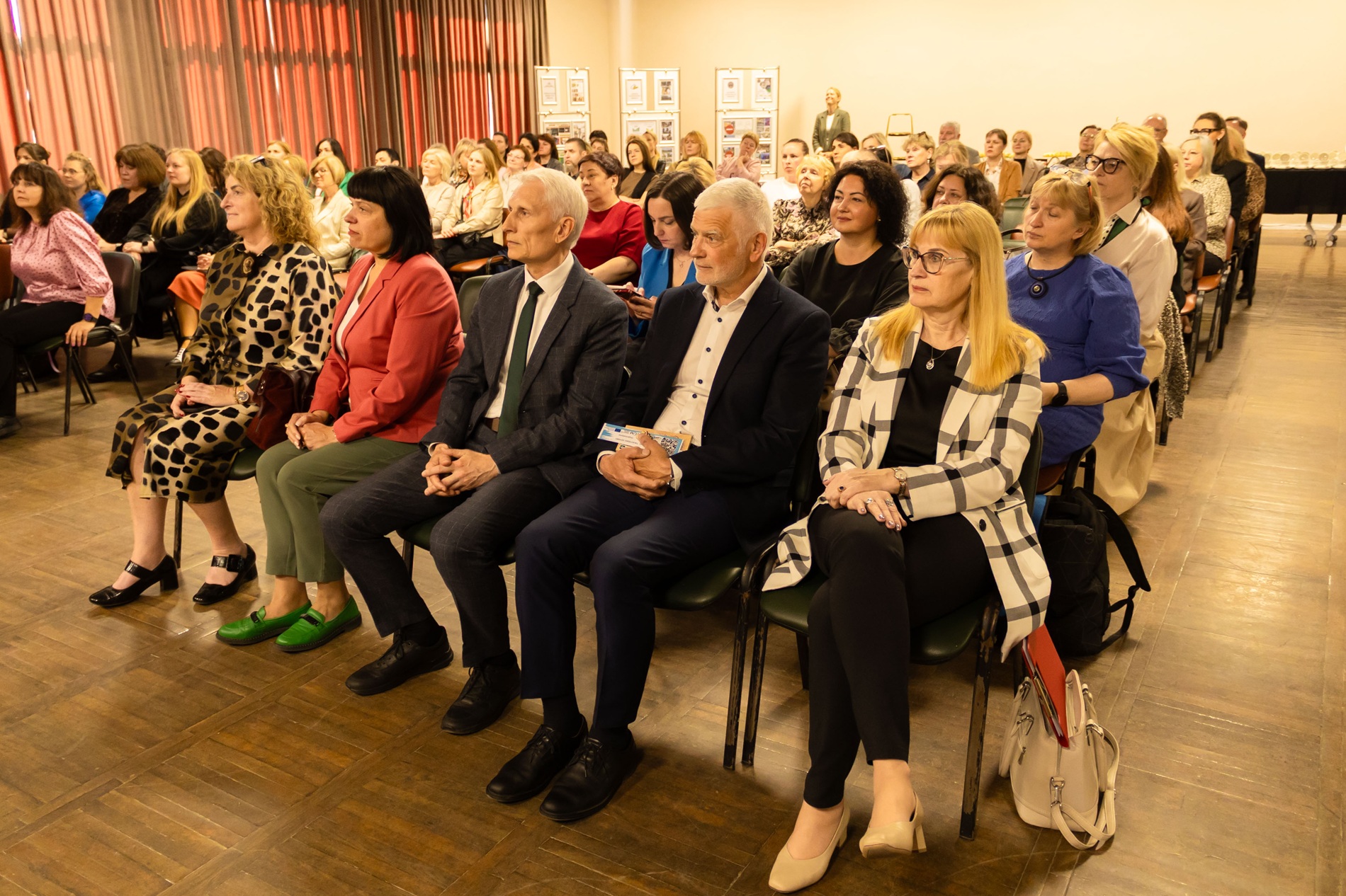 tukstantmecio mokyklu sekmes kelias bendryste vertybes ir drasa keistis 2
